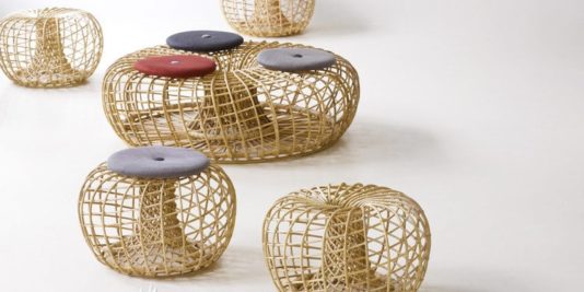 Tables basses originales - Nest de Johannes Foersom et Peter Hiort-Lorenzen Tables basses originales - Nest de Johannes Foersom et Peter Hiort-Lorenzen