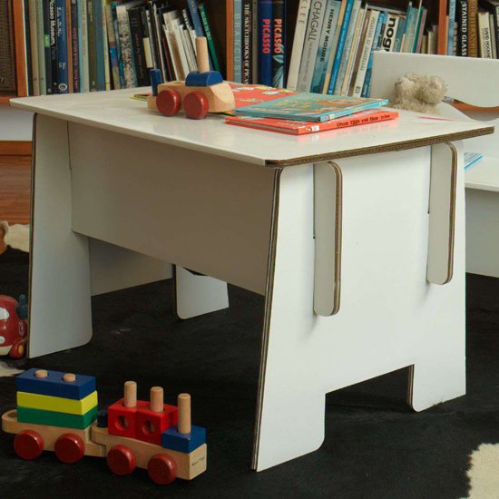 Benz - Un bureau d'enfant respectueux de l'environnement Benz - Un bureau d'enfant respectueux de l'environnement