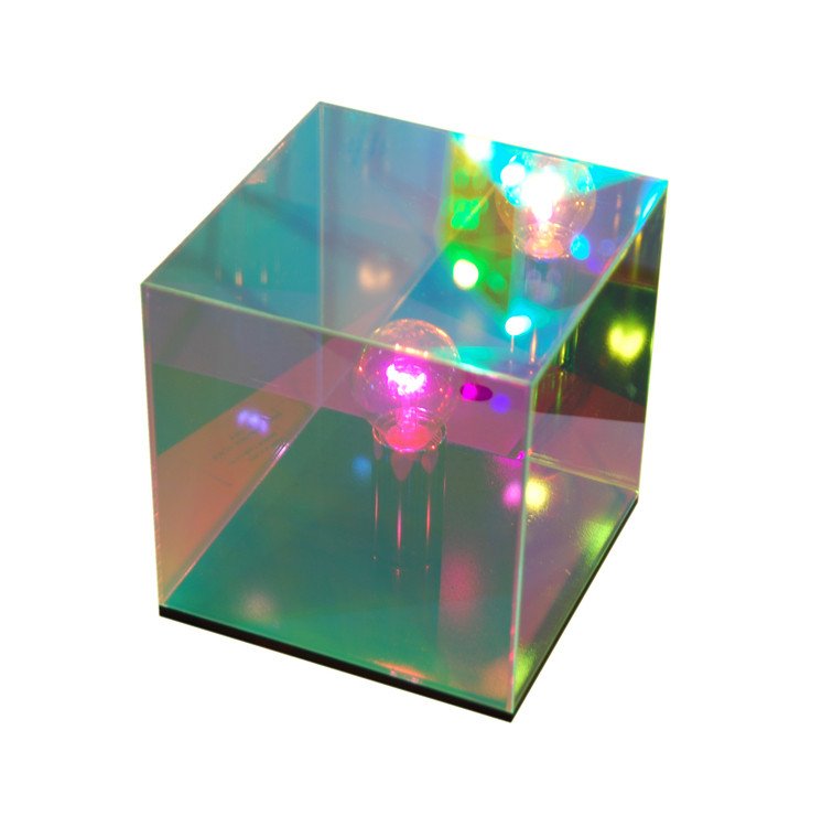 Cube miroir - Une lampe astrale et sidérante Cube miroir lampe astrale