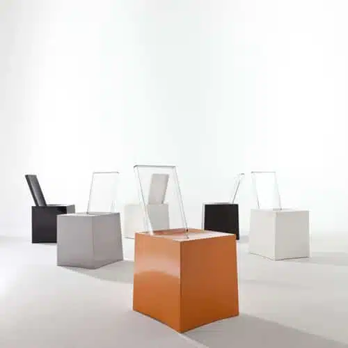 La chaise Miss Less by Philippe Starck 2 La chaise Miss Less by Philippe Starck 2