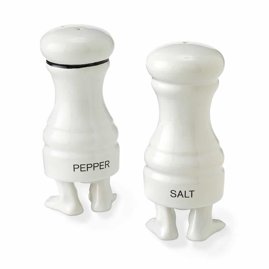 La salière design Shake It! et la poivrière à pied by Dylan Kendall 1 La salière design Shake It! et la poivrière à pied by Dylan Kendall 1