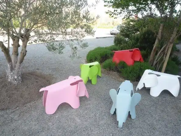 11 tabourets colorés plein de pep’s !