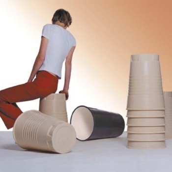 Le tabouret bas Qoffee by Rainer Spehl Le tabouret bas Qoffee by Rainer Spehl