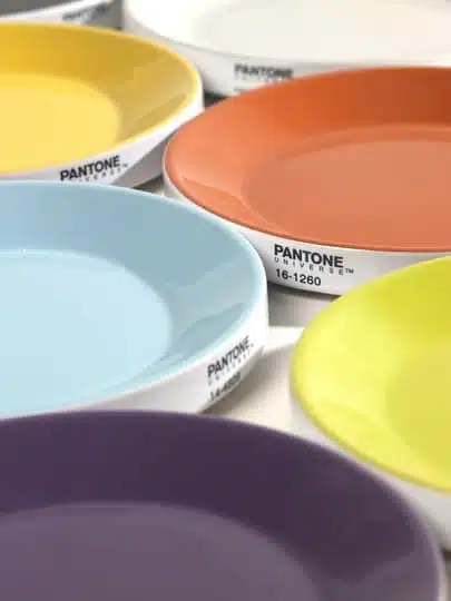 Assiette design : Les assiettes Pantone