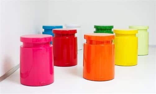 Les petits tabourets colorés Tsjomoloenga by Henry Dean Les petits tabourets colorés Tsjomoloenga by Henry Dean