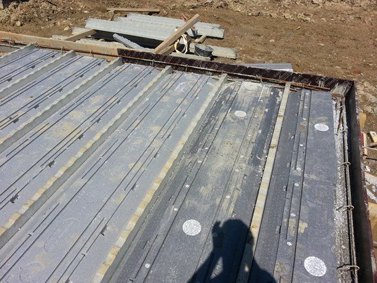 Chantier d'une maison en bois avec remplissage chaux chanvre et fibre de bois avec HEPOC Chantier d'une maison en bois avec remplissage chaux chanvre et fibre de bois avec HEPOC