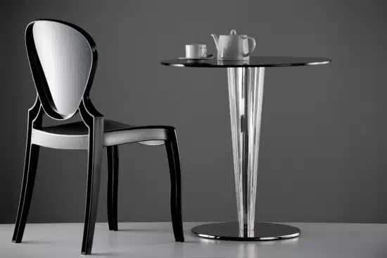 Chaise design Queen de Claudio Dondoli et Marco Pocci Chaise design Queen de Claudio Dondoli et Marco Pocci
