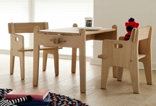 Bureau pour enfant Peters by Carl Hansen bureau pour enfant CH411 Carl Hansen