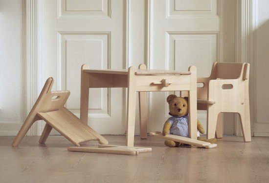 Bureau pour enfant Peters by Carl Hansen bureau pour enfant peter Carl Hansen