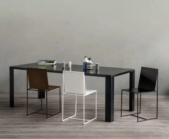 La chaise design Slim Sissi de Maurizio Peregalli La chaise design Slim Sissi de Maurizio Peregalli