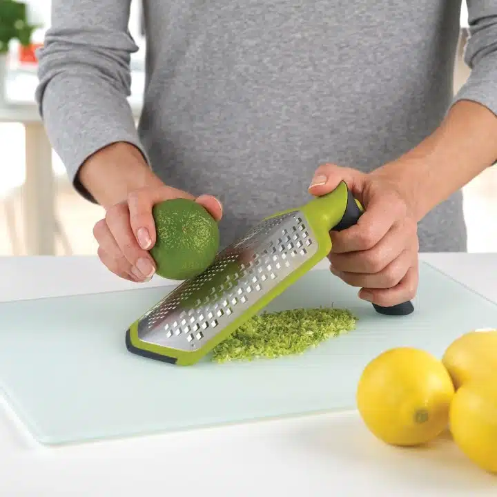 La râpe Twist Grater de Joseph Joseph râpe Twist Grater Joseph Joseph