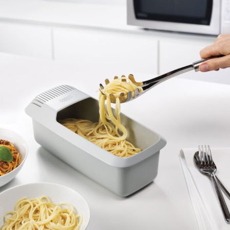 M-Cuisine - Joseph Joseph imagine des plats pour votre micro-onde M-Cuisine cuiseur pates micro-ondes Joseph Joseph