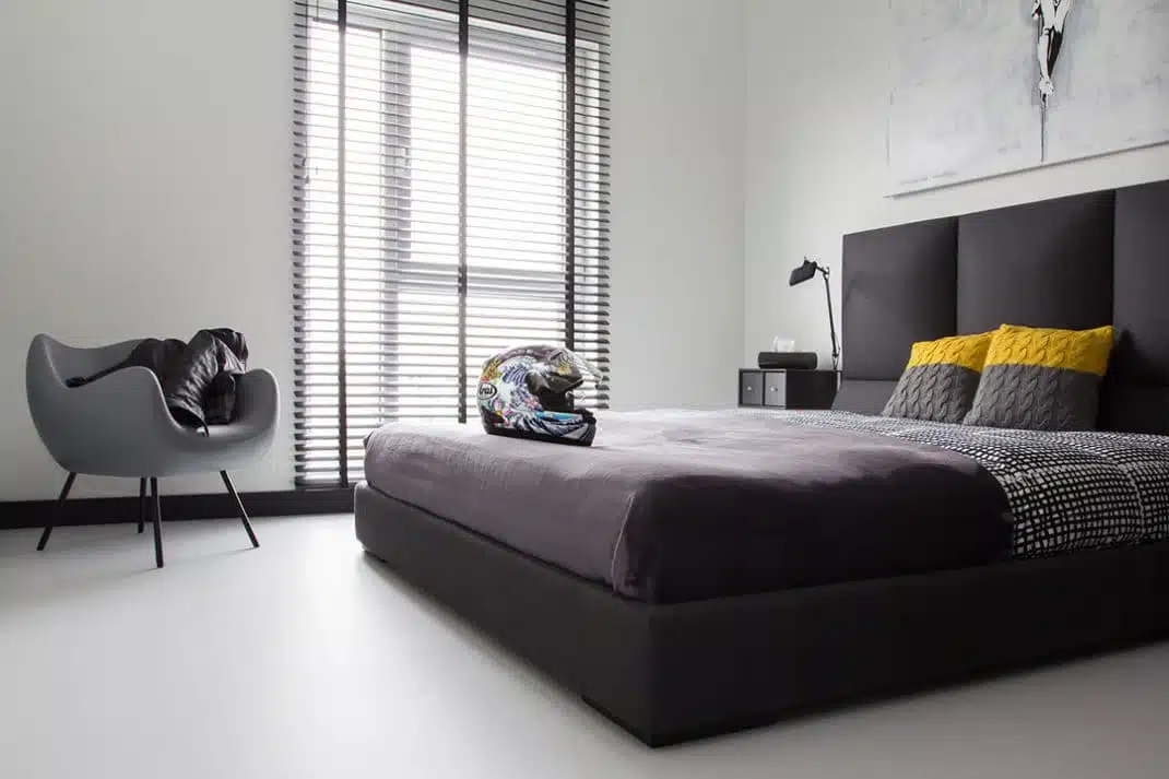 Une décoration masculine imaginée par Ivan Yurima Architectes déco masculine chambre Madison Taylor Design