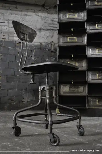 déco industrielle chaise d'atelier Flambo