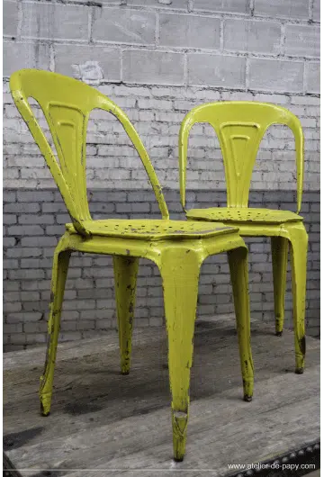 déco industrielle chaises de bistrot Multipl's