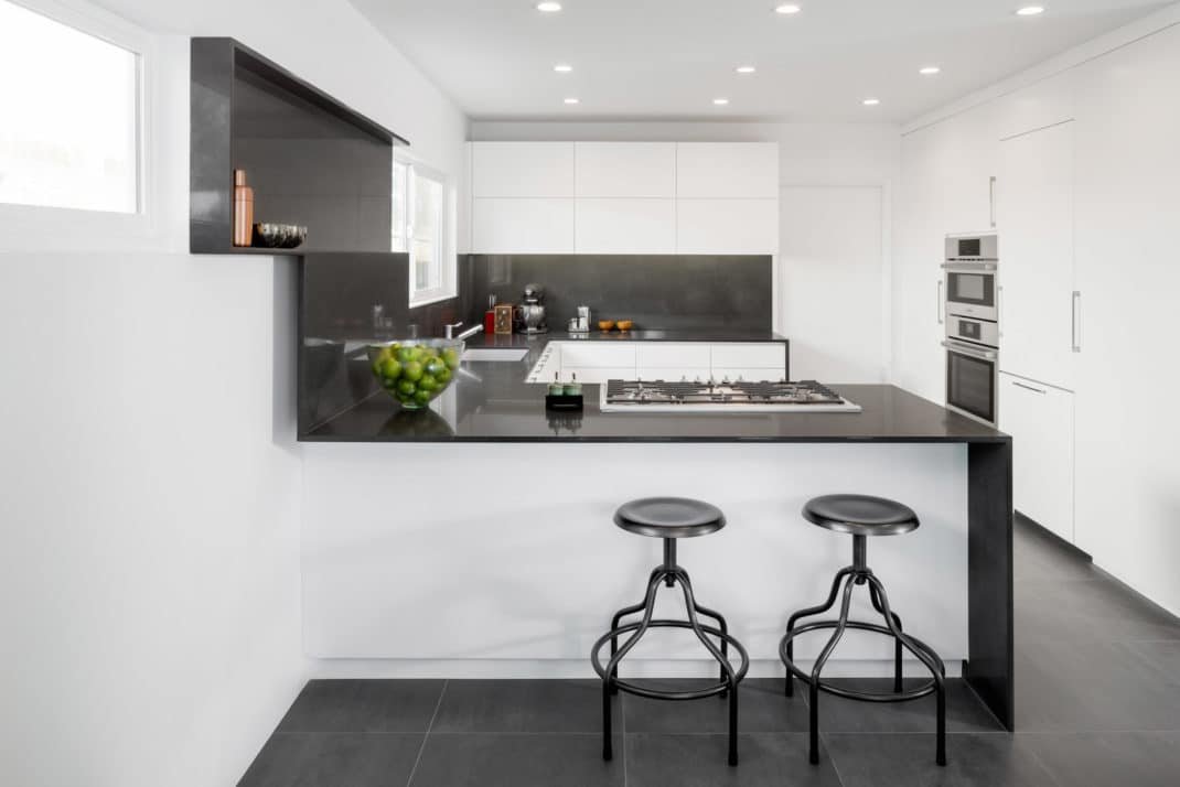 cuisine minimaliste imaginée par l'architecte Dan Brunn