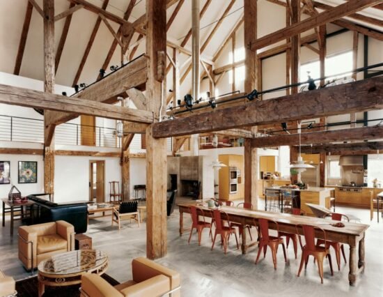 Rénover une grange en un loft industriel