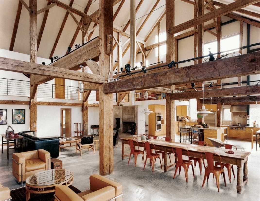Rénover une grange en un loft industriel
