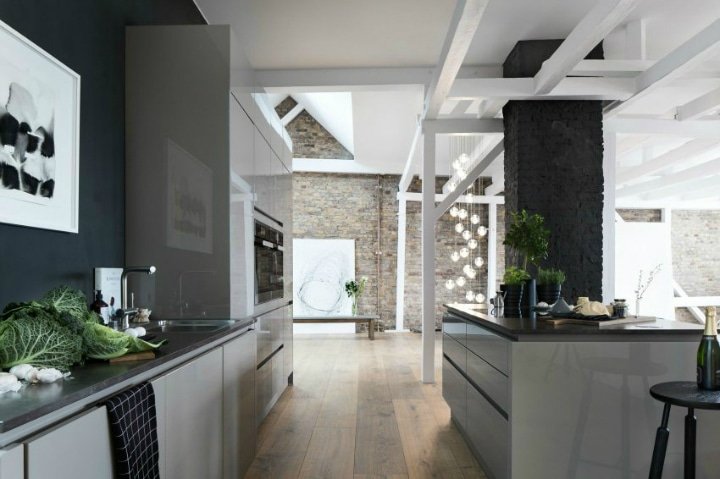 penthouse minimaliste à la décoration masculine et élégante