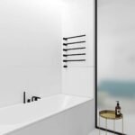 Une déco blanche jusque dans la chambre