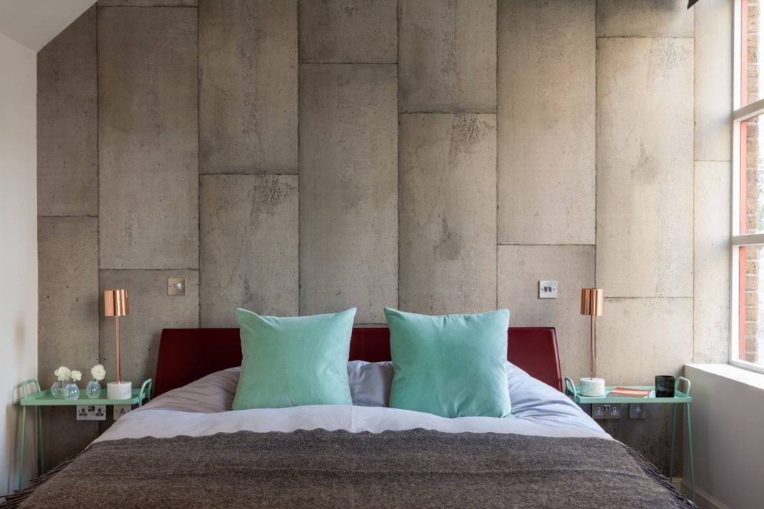 Une chambre à la décoration industrielle doit avec des textures Une chambre à la décoration industrielle doit avec des textures
