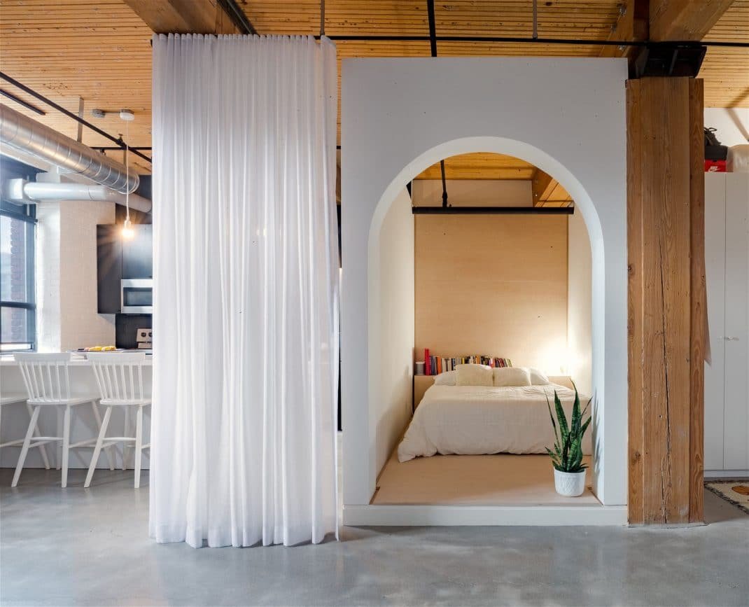 Studio AC imagine une chambre surprenante drapée de blanc