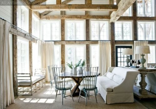 maison au bord d’un lac