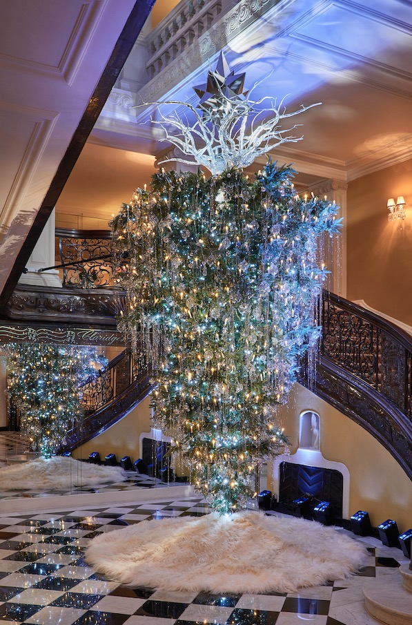 Sapins de Noël à l'envers : la grande tendance de Noël 2018