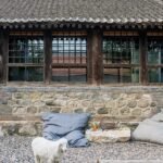 Rénover une ruine pour en faire une maison moderne et confortable