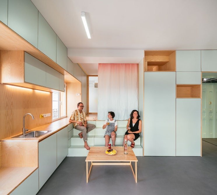 Ce micro appartement Madrilène est rempli de surprises cachées