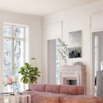 Harry Nuriev dévoile une maison aux nuances dorées et pastel