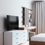 Les couleurs neutres font de cet appartement une oasis de tranquillité