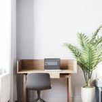 Les couleurs neutres font de cet appartement une oasis de tranquillité