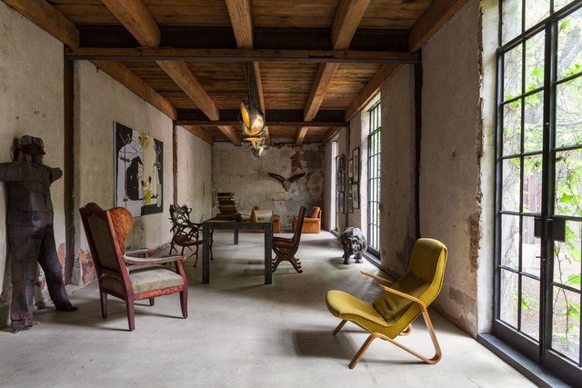 Ce loft rustique réveil la beauté passée de ce bâtiment industriel