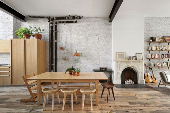 Murdock Solon dévoile la nouvelle décoration légère et aérée de cette maison de Clinton Hill