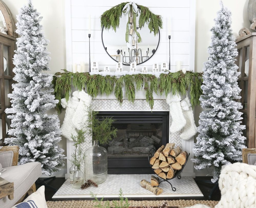 Décorer sa cheminée à Noël rester naturel