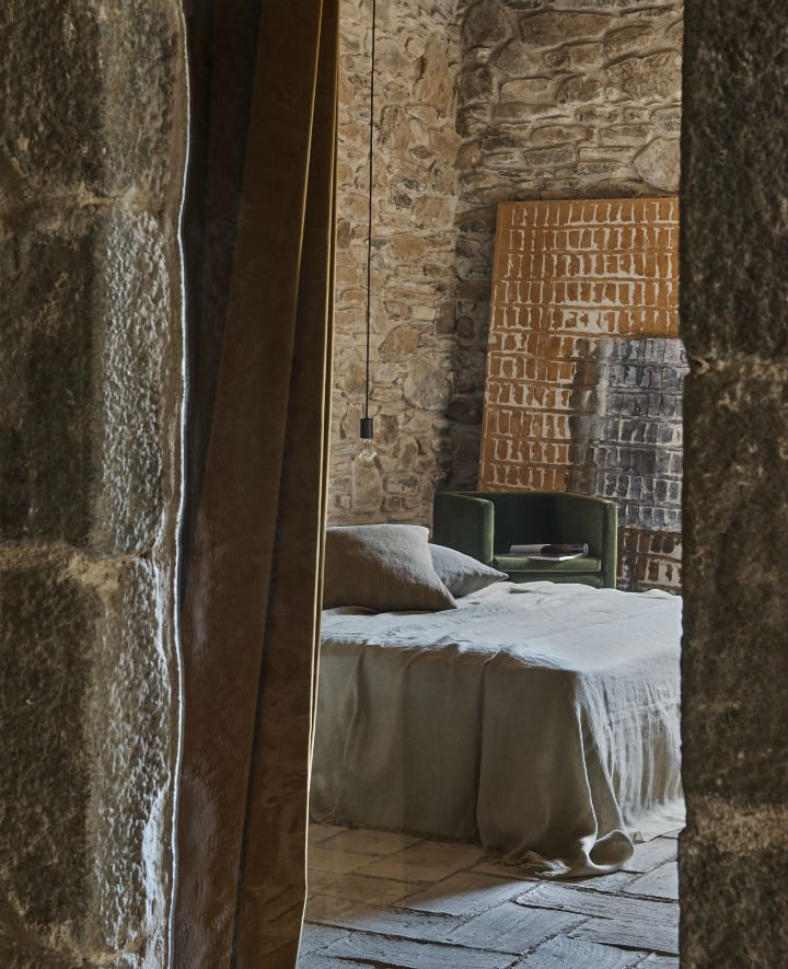 Joan Lao Design Studio dévoile la rénovation de cette ferme centenaire 8