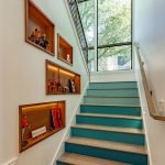 Comment utiliser l'espace sous l'escalier de votre maison 7