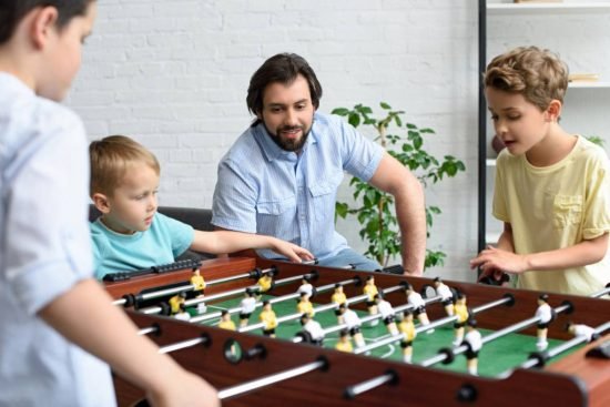 Aménager une salle de jeu chez soi babyfoot ou pas