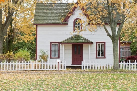Comment protéger votre maison contre le vent et la pluie