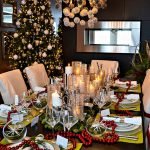 21 idées pour décorer votre salle à manger à Noël avec une touche festive 2