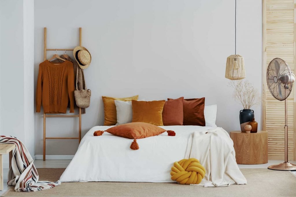 Ajoutez des accents de bois naturel à votre chambre hygge Ajoutez des accents de bois naturel à votre chambre hygge