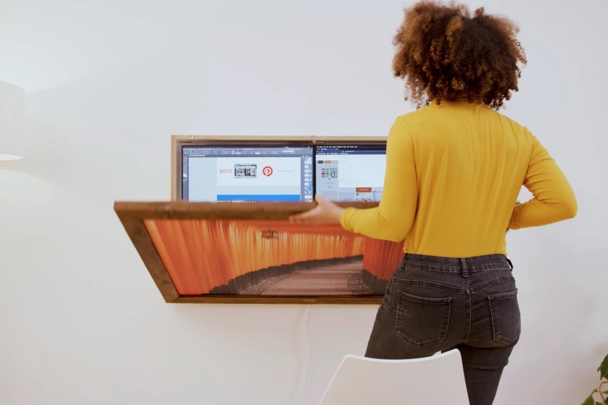 DropTop bureau mural se plie pour devenir une œuvre d'art murale