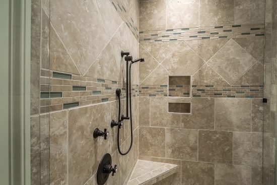 Bien choisir sa douche grâce à 7 éléments importants