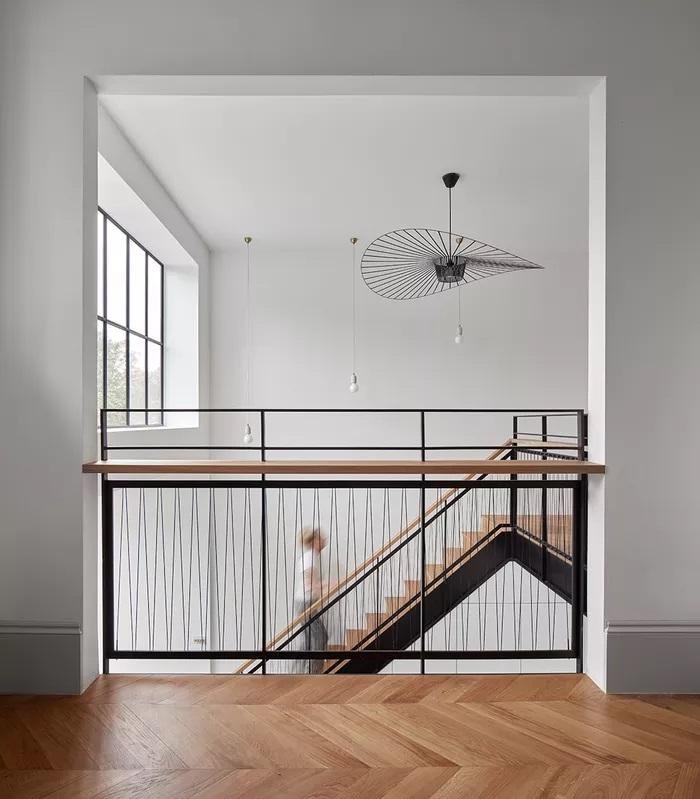 Des rampes d'escalier minimalistes