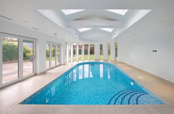 Avantages d'une piscine intérieure pour votre villa