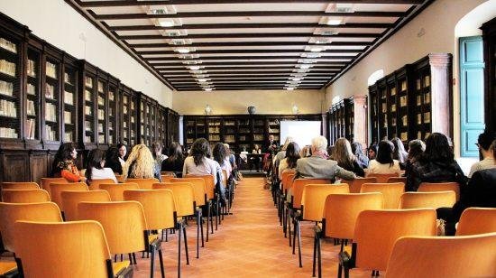 Comment bien choisir ses chaises pour sa salle de conférence