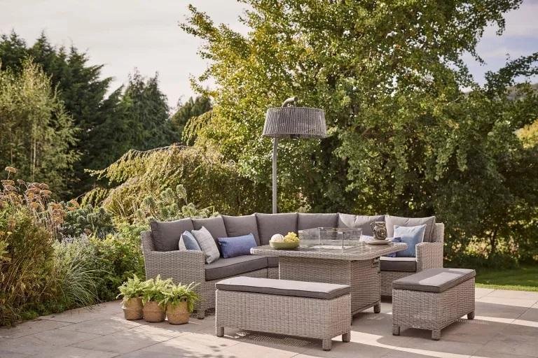 Petit ou grand salon de jardin