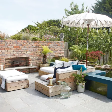Comment fabriquer des meubles de jardin en palettes avec un budget limité - un guide