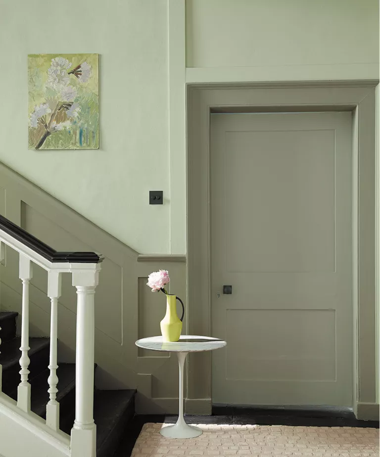 Essayez le vert apaisant pour peindre un couloir Essayez le vert apaisant pour peindre un couloir